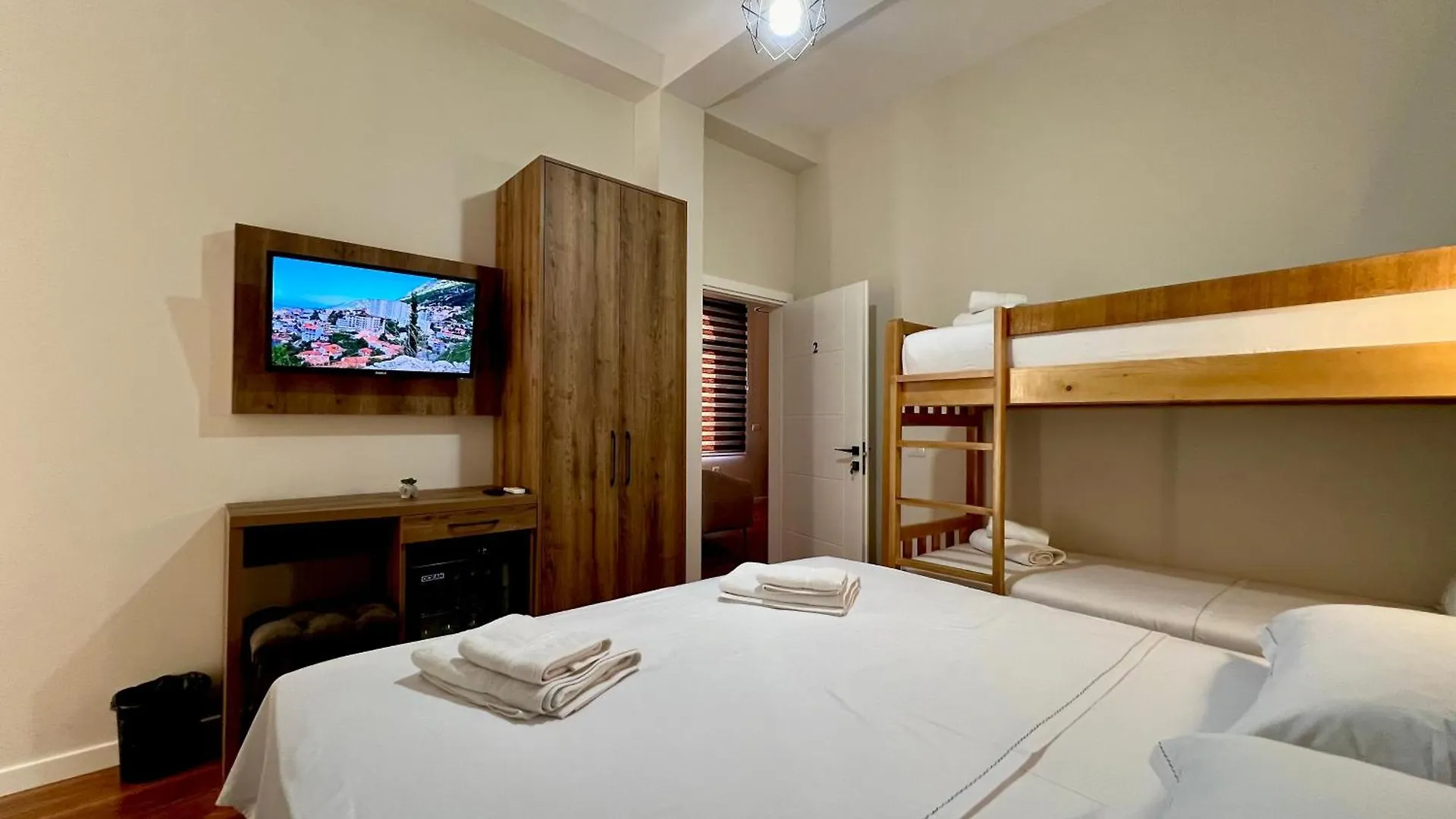 Pensión Elona'S Rooms Krujë